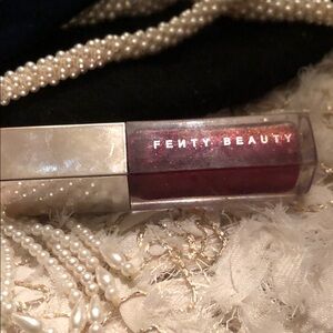 Fenty Beauty Gloss Bomb in Fuchsia Flex